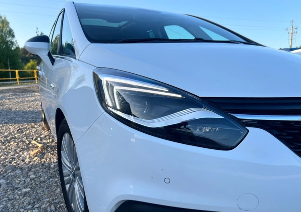 Opel Zafira cena 44000 przebieg: 227000, rok produkcji 2017 z Zakopane małe 436